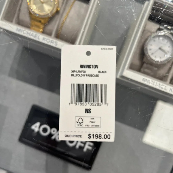 Michael Kors Rivington Billfold Wallet With Passcase 36F4LRVF2U - Picture 8 of 9